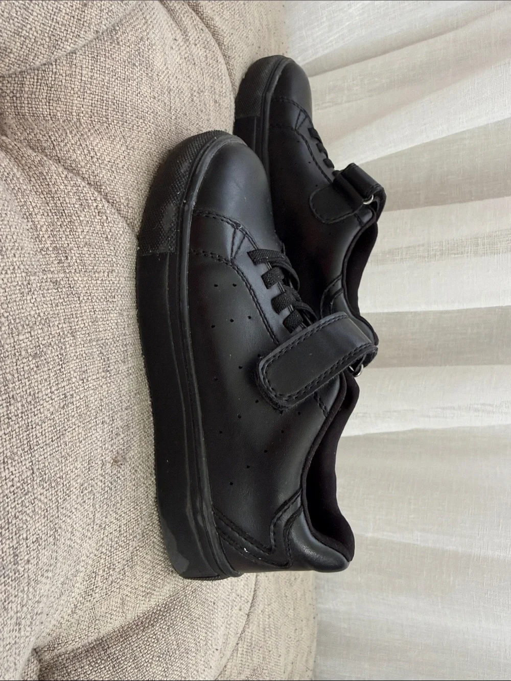Nordstrom Kids Black Leather Hook-and-Loop School Sneakers